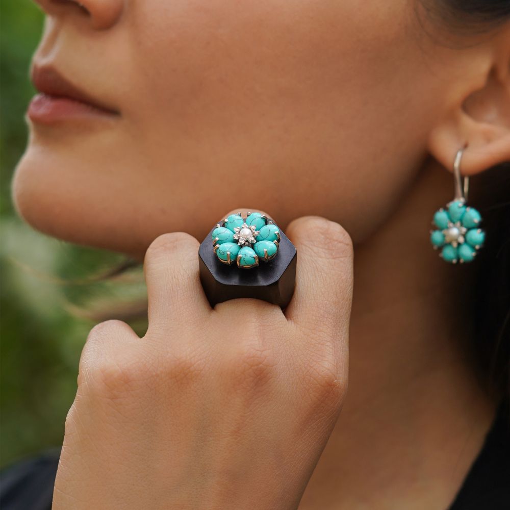 WOODEN TURQUOISE FLOWER RING