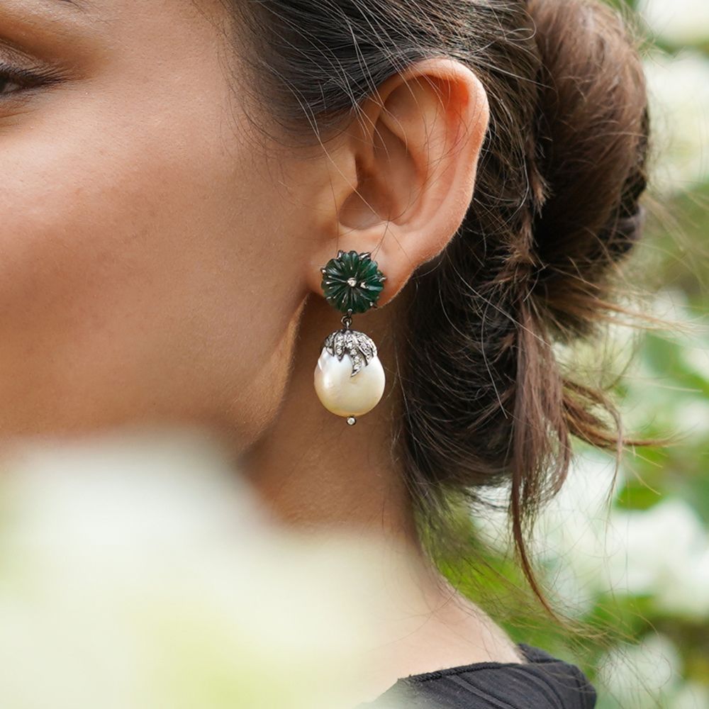 FLOWER AND PEARL DROP EARRING