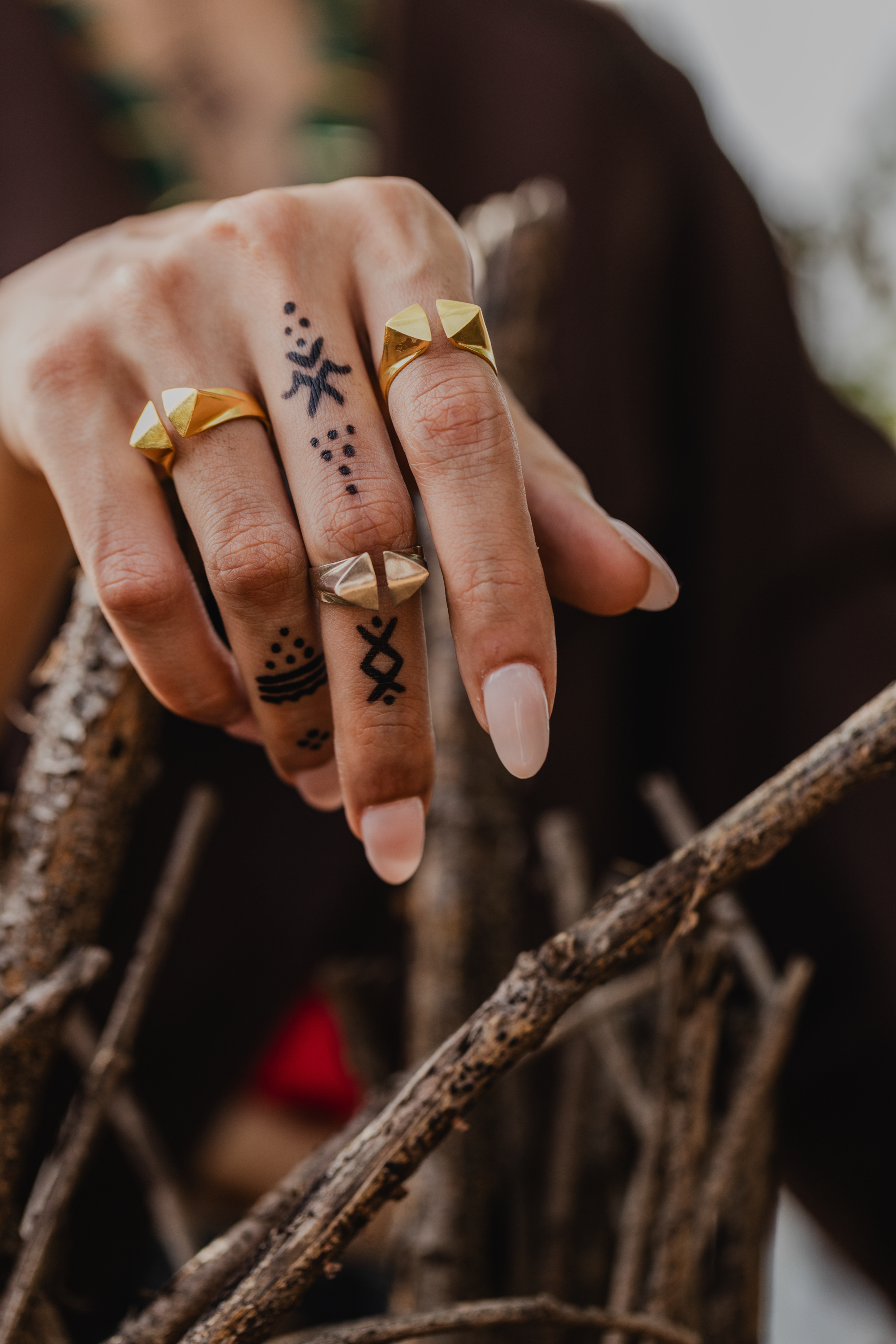 2 BEAKS RING