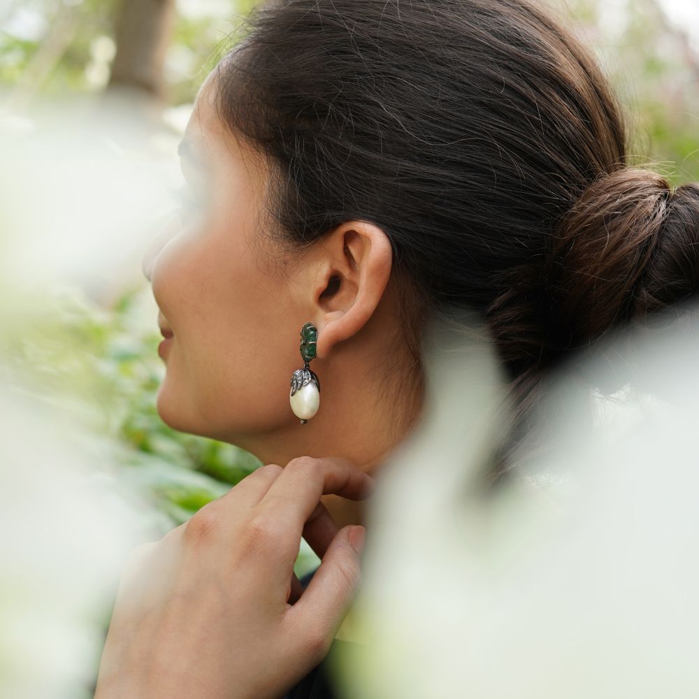 FLOWER AND PEARL DROP EARRING
