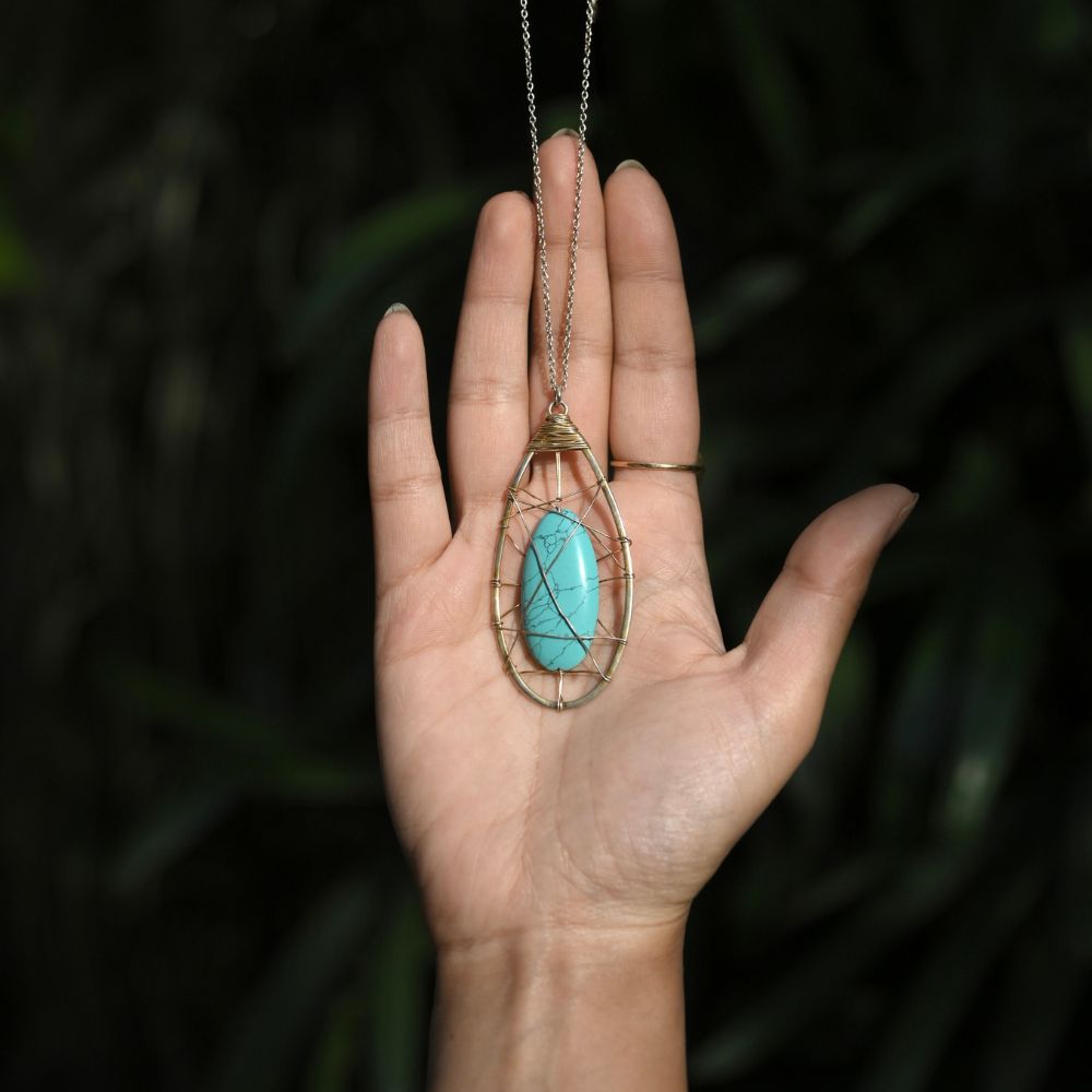 TURQUOISE WIRE PENDANT NECKLACE