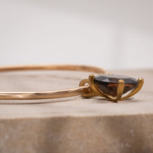 SMOKY QUARTZ ROUND GEO TORQUE