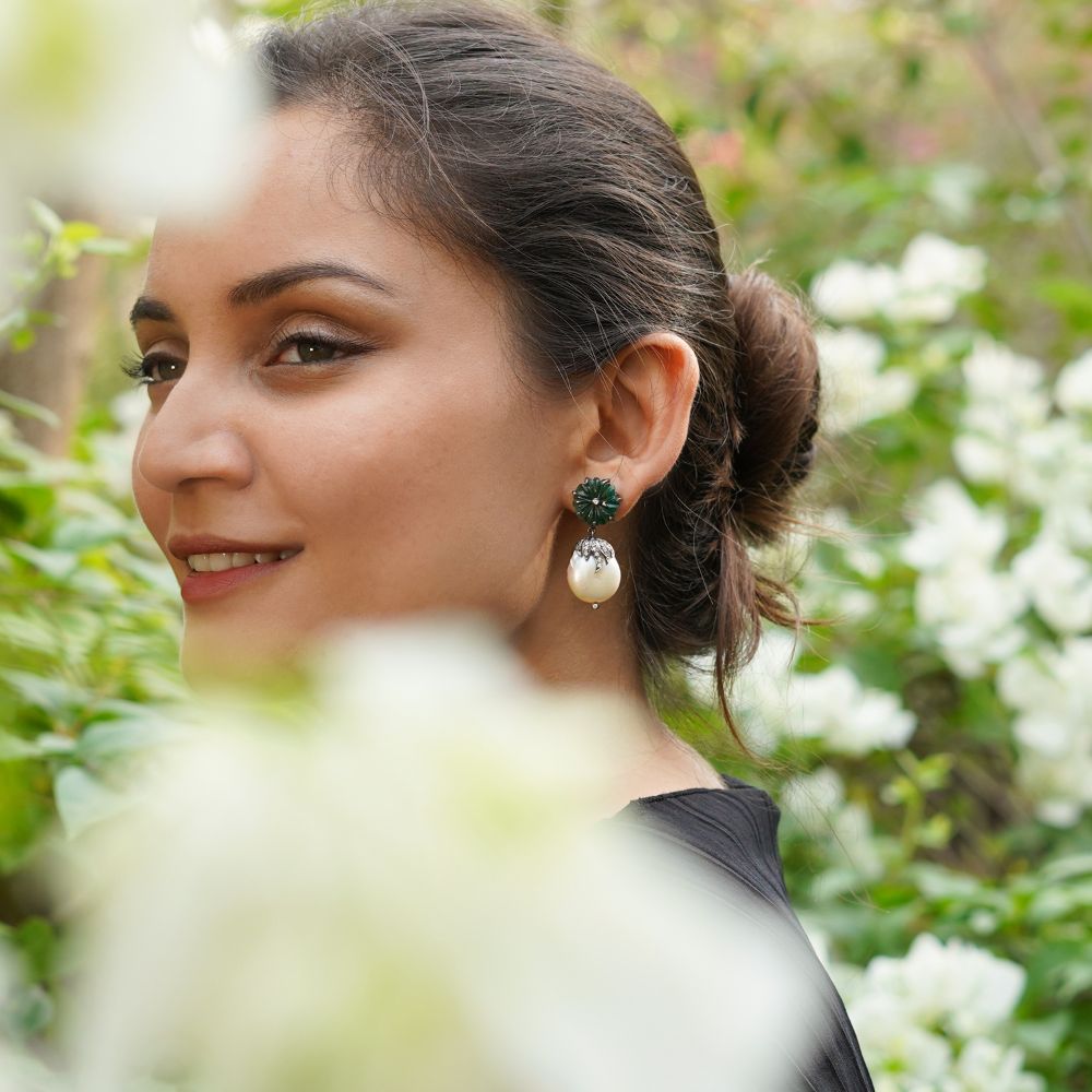 FLOWER AND PEARL DROP EARRING