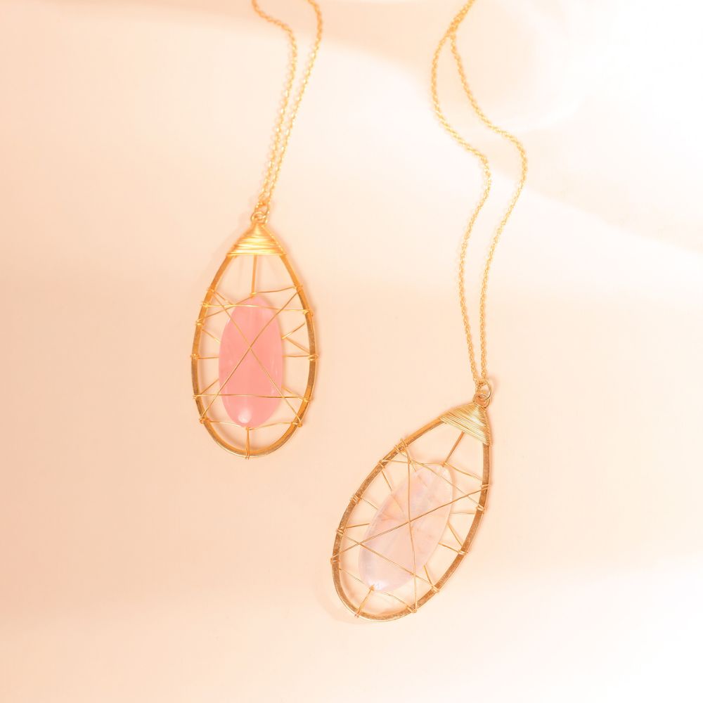 ROSE QUARTZ WIRE PENDANT NECKLACE