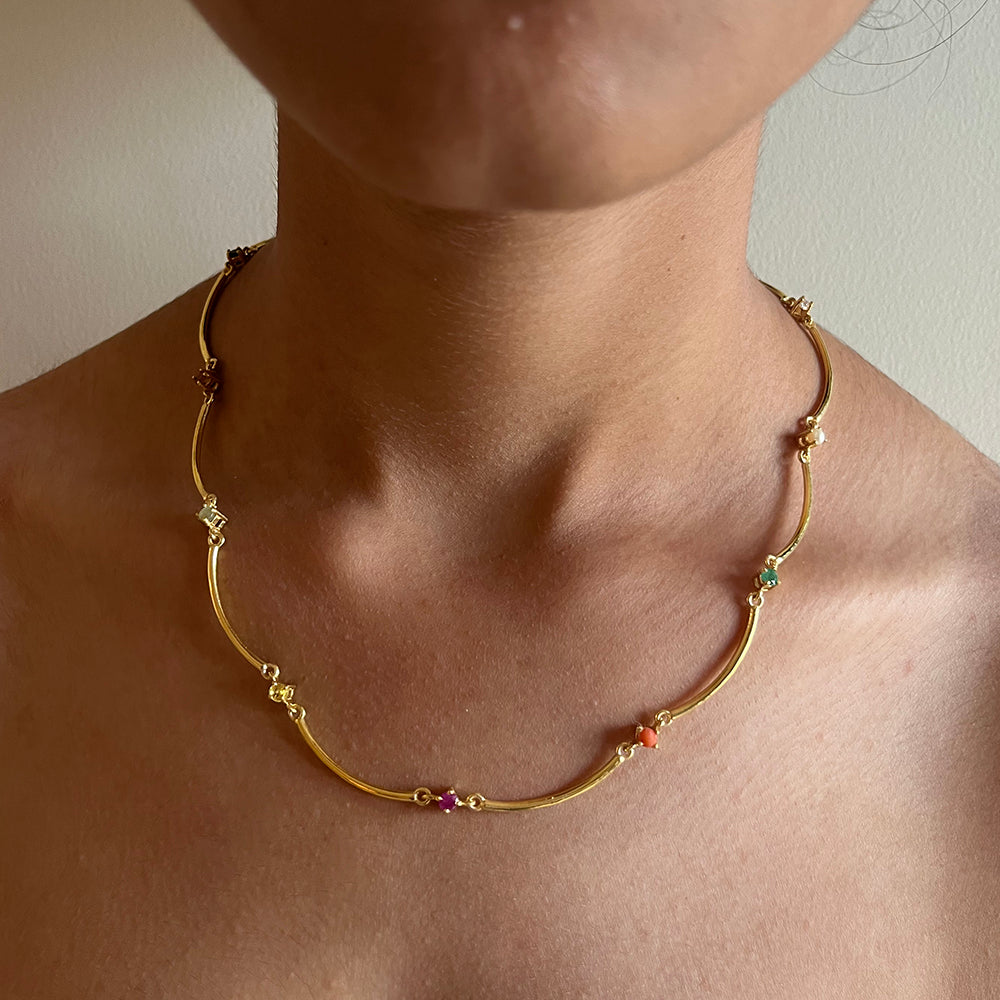 ARC NECKLACE WITH NAVRATNA