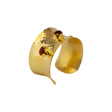 GOLD CARNELIAN CUFF