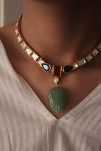 CARNELLION & IOLITE CHOKER