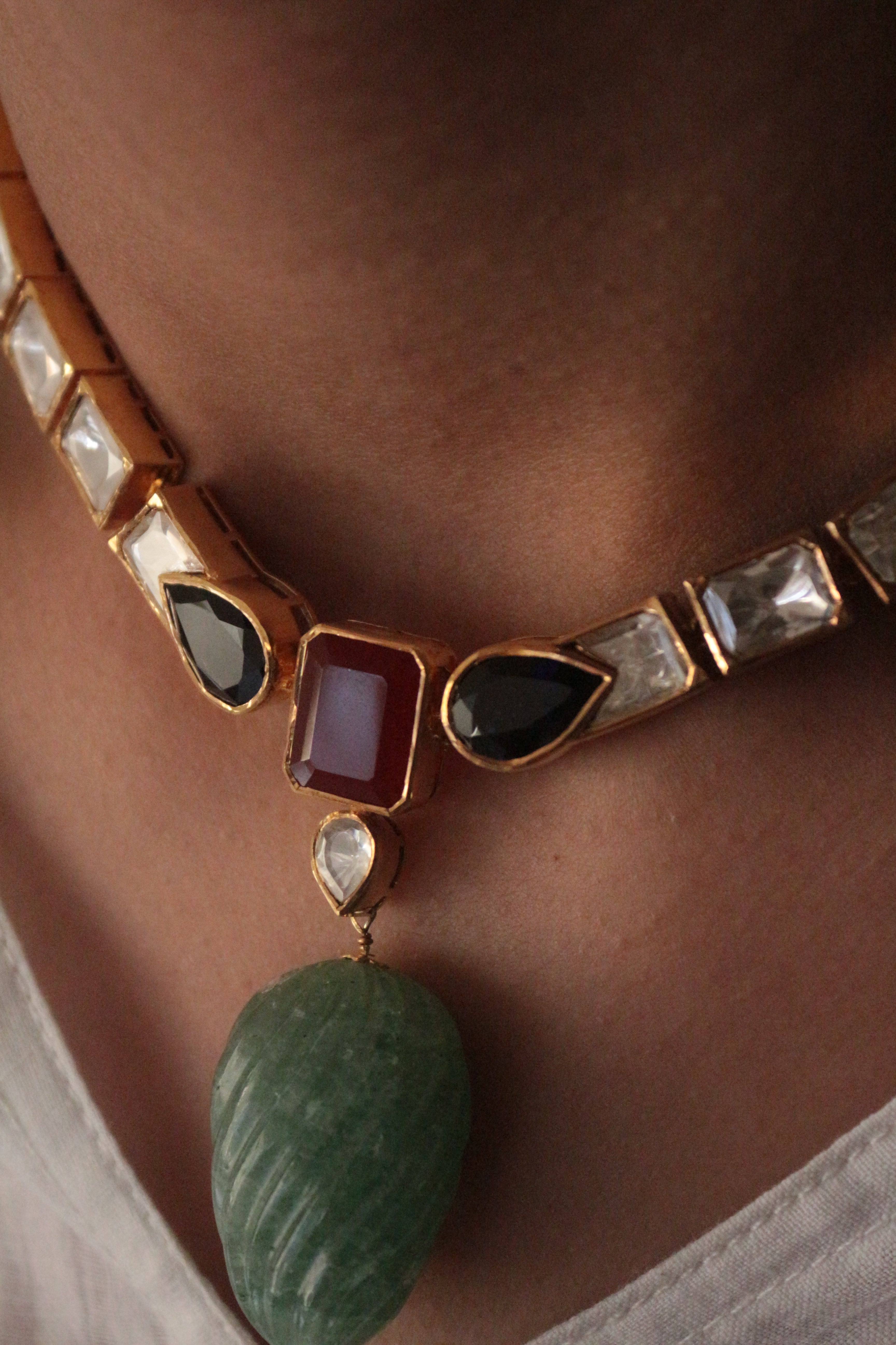 CARNELLION & IOLITE CHOKER