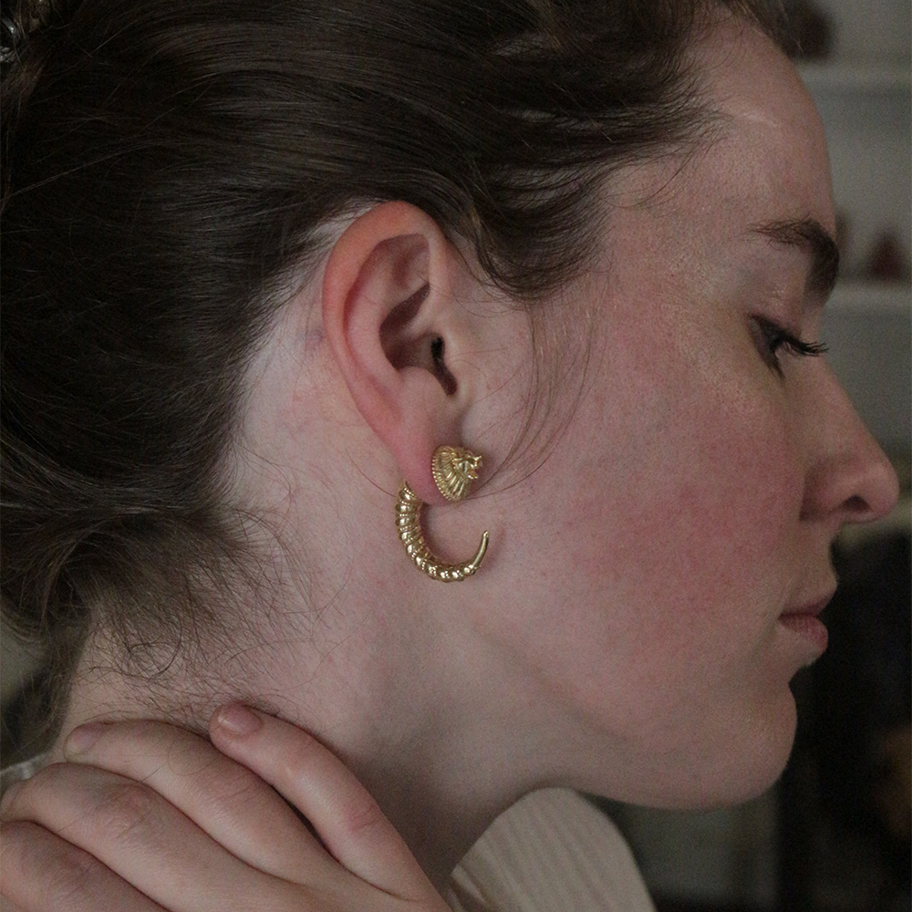 LION REVERSE HOOPS