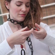 WOODEN LINKS CARNELIAN NECKLACE