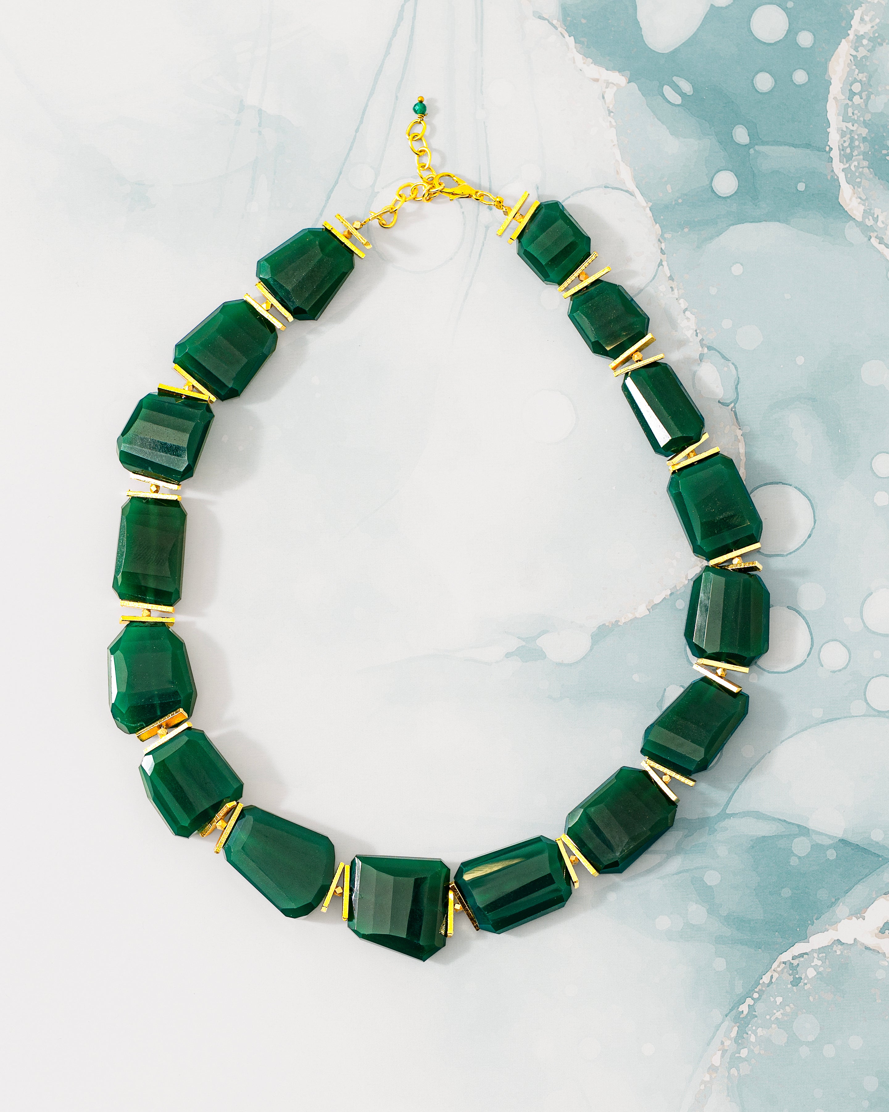QUINTESSENTIAL GREEN NECKLACE