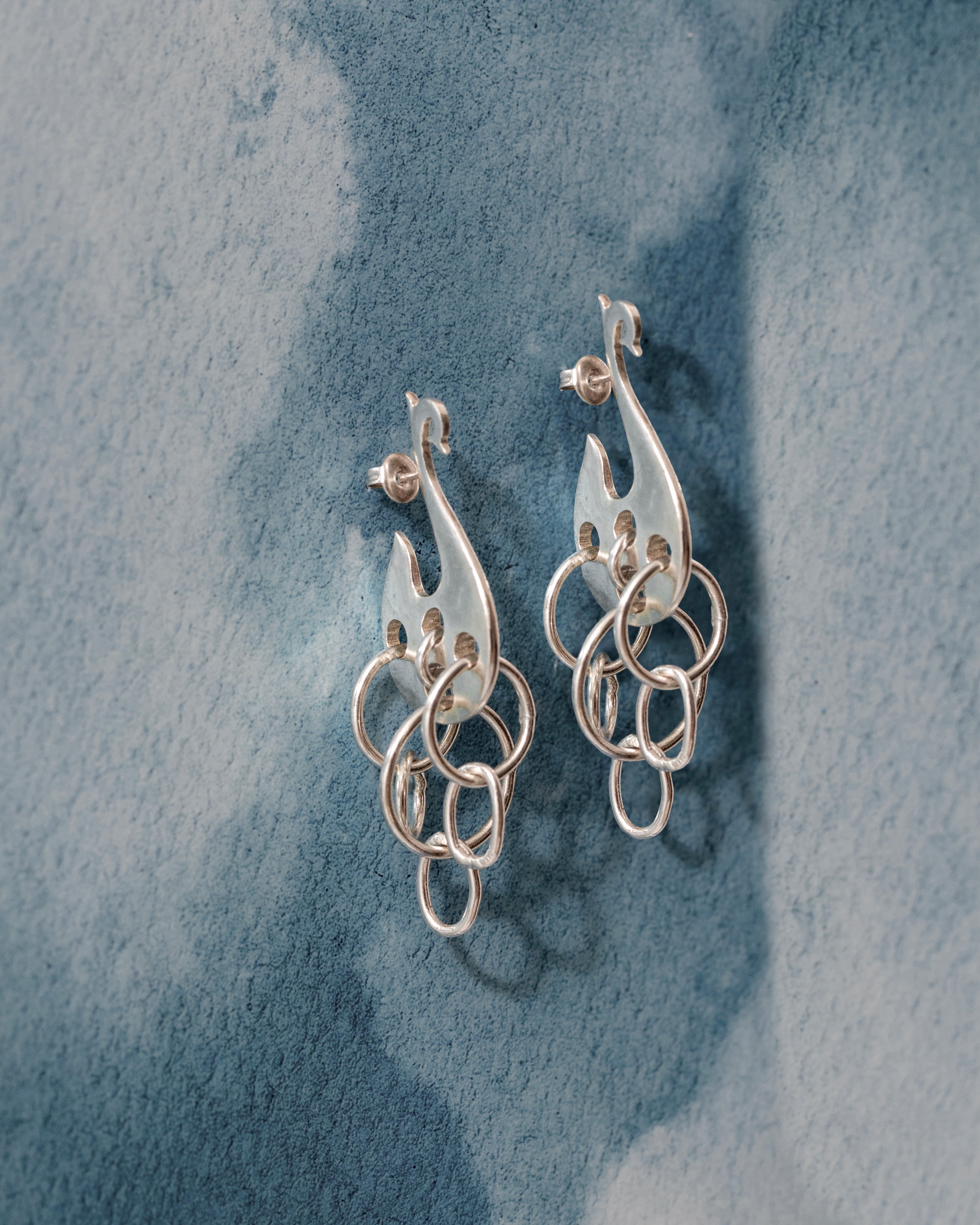 SWAN LINK DANGLERS