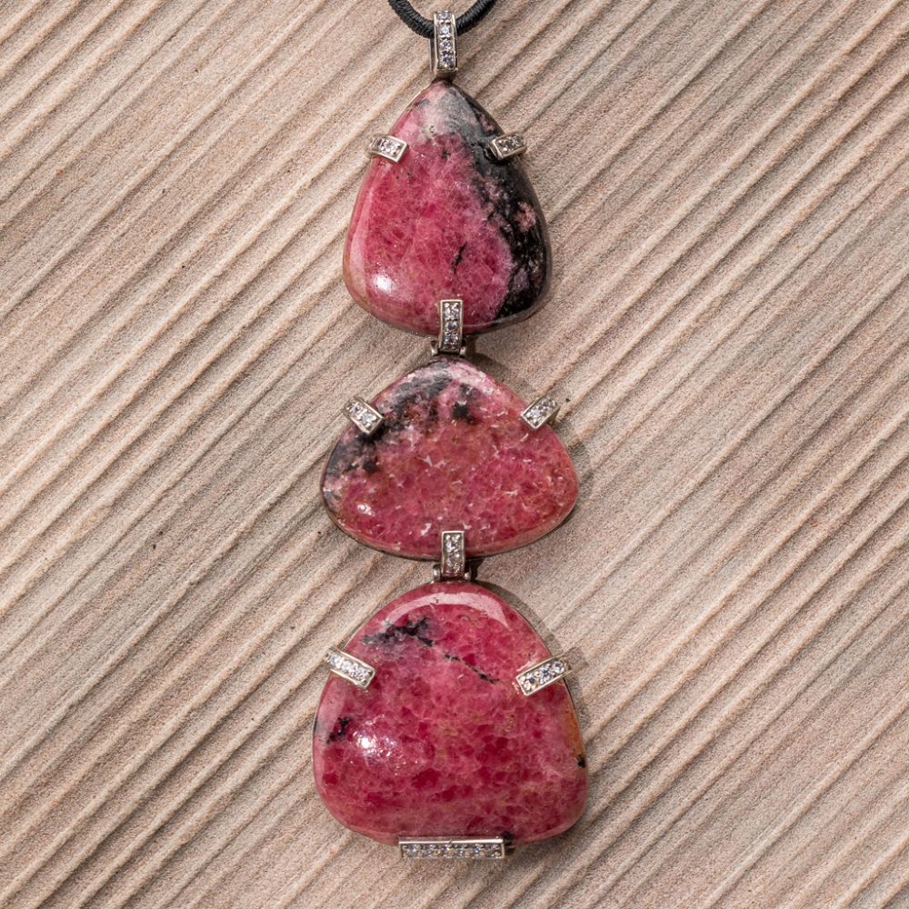 RHODO TRINITY PENDANT
