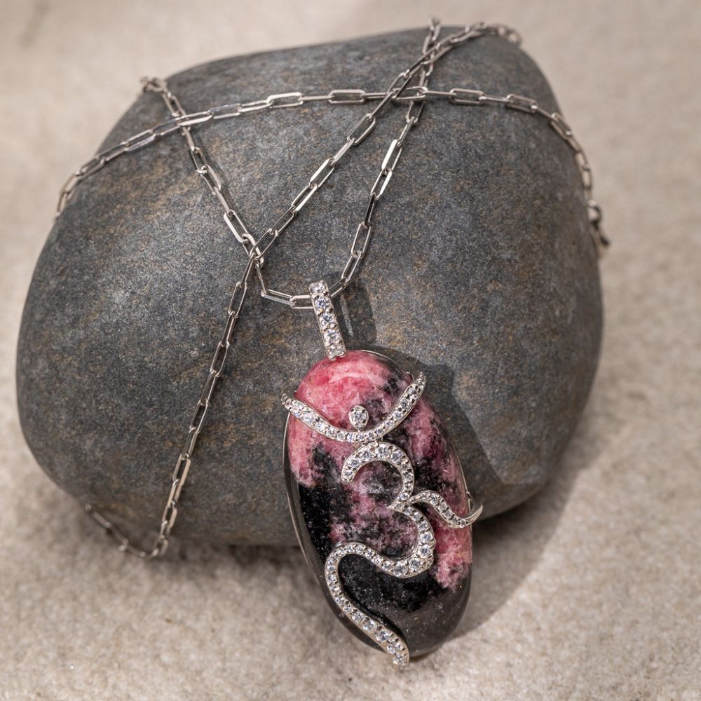 RHODO OM PENDANT NECKLACE