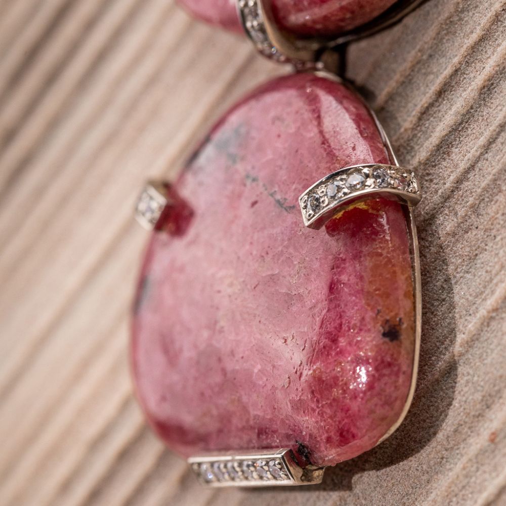 RHODO TRINITY PENDANT